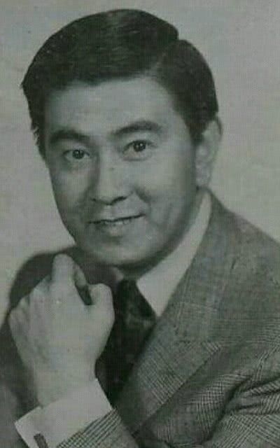 宇津井健个人资料写真作品