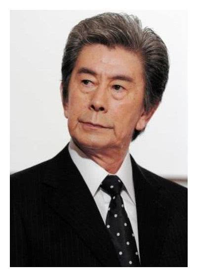 宇津井健个人资料写真作品