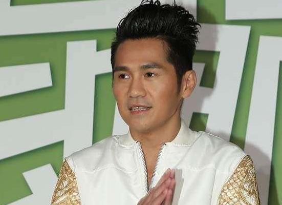 曹格酗酒打老婆