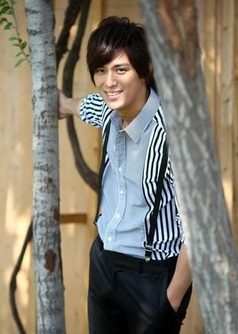 王思聪都不敢惹的人物,向华强也礼让三分,20亿遗产说放弃就放弃