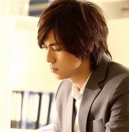 王思聪都不敢惹的人物,向华强也礼让三分,20亿遗产说放弃就放弃