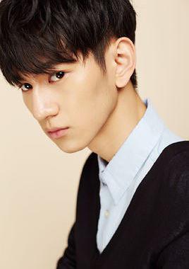 蒋梓乐个人资料写真作品