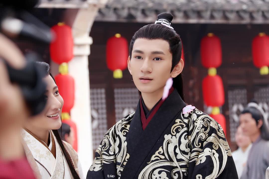 蒋梓乐个人资料写真作品