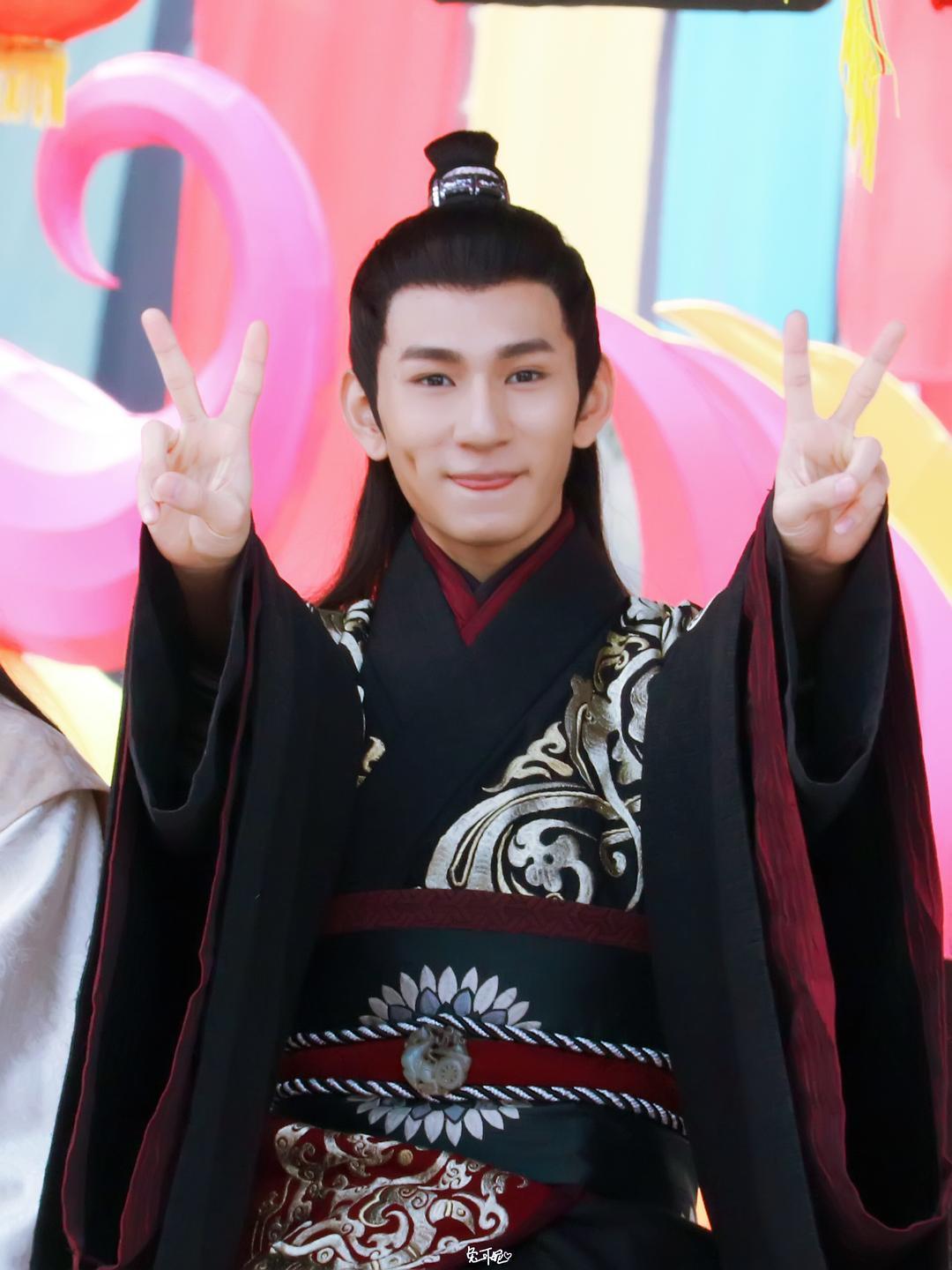 蒋梓乐个人资料写真作品