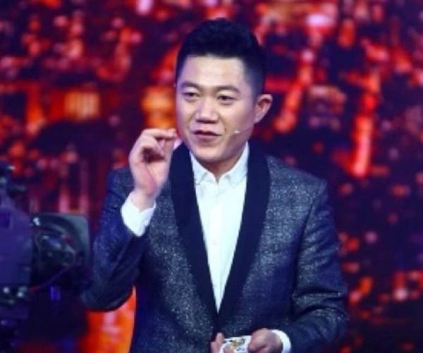 马洪刚赢了多少钱 传言在赌场上赚了十几个亿