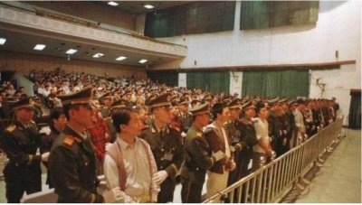 ​悍匪张子强：横行香港8年，勒索李嘉诚10亿，最终在内地被枪毙