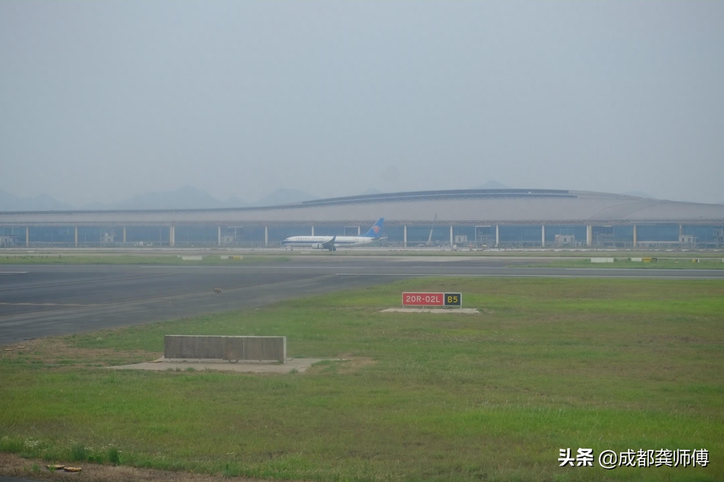 从重庆江北机场坐轻轨到重庆火车北站