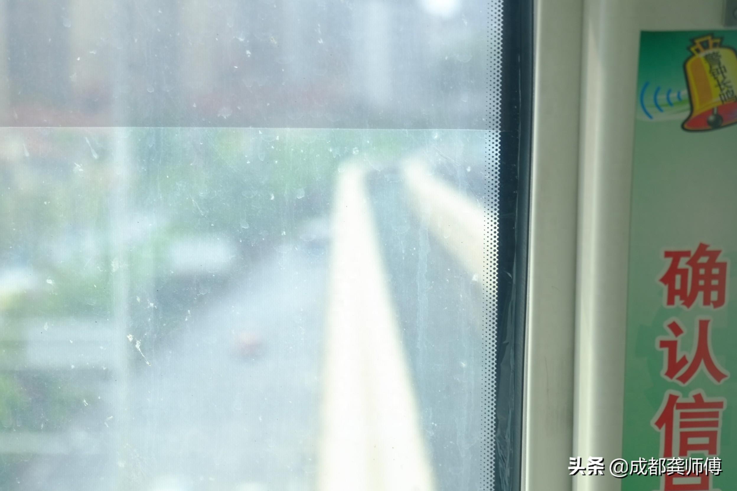 从重庆江北机场坐轻轨到重庆火车北站