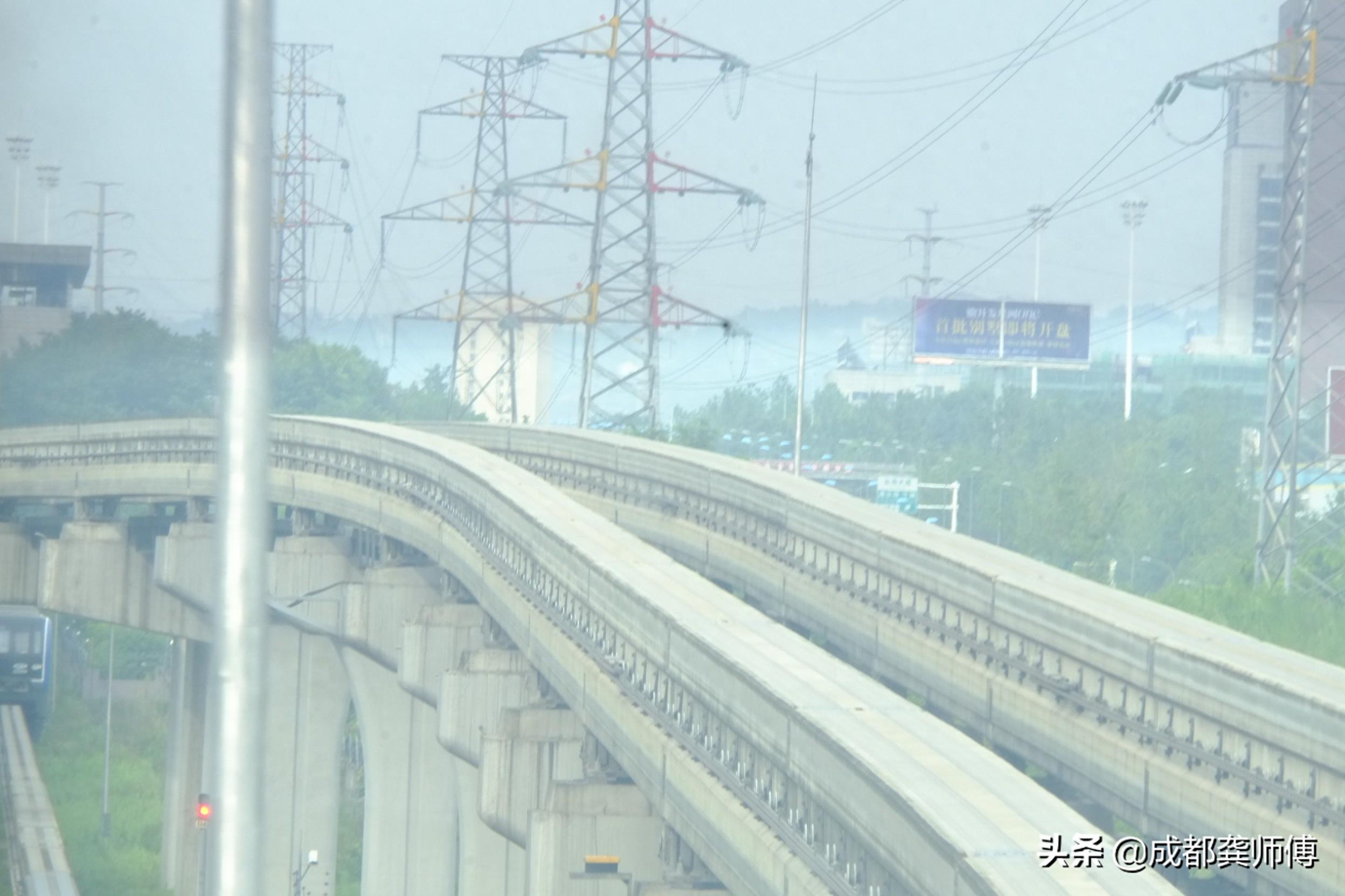 从重庆江北机场坐轻轨到重庆火车北站