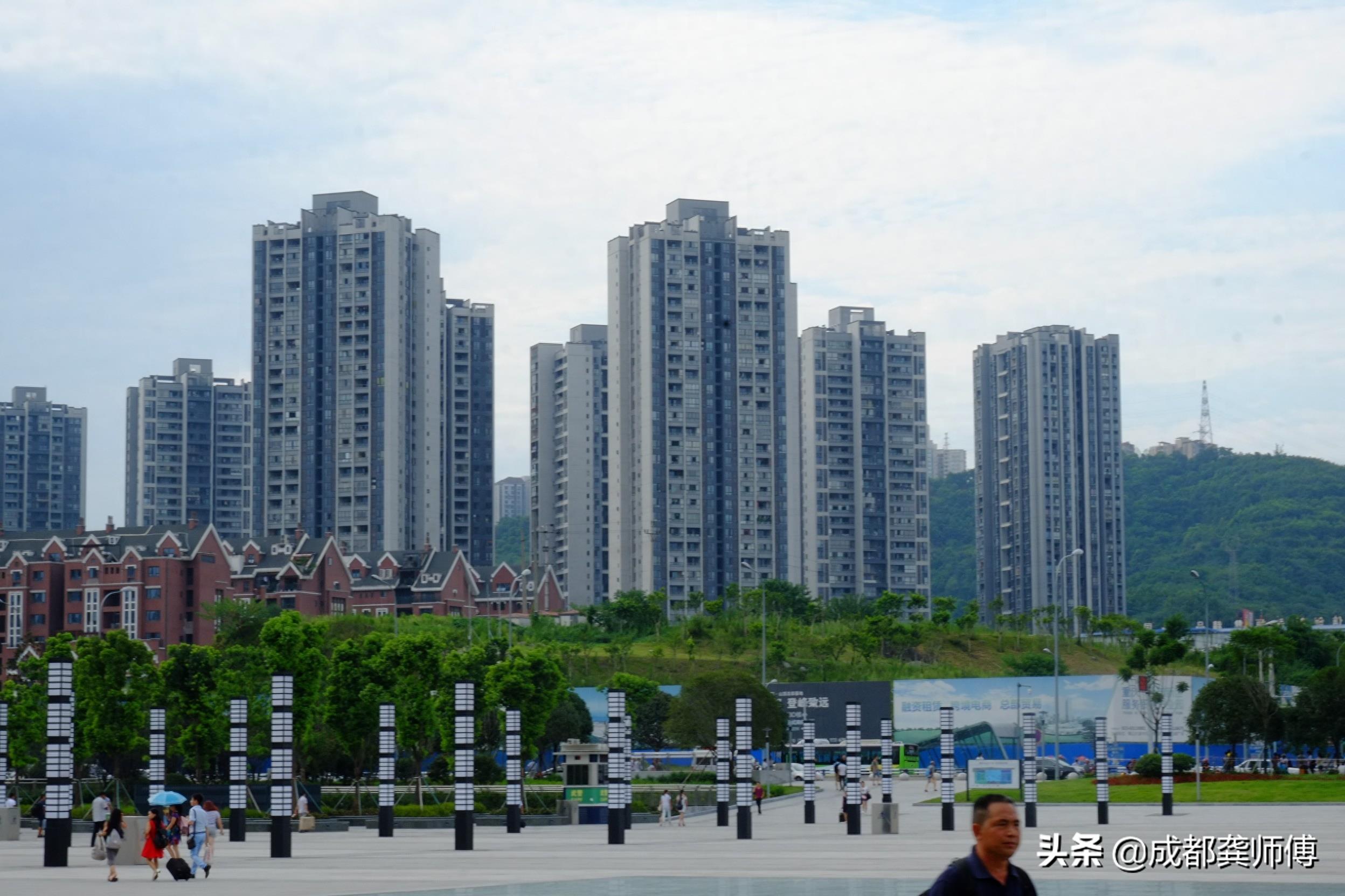 从重庆江北机场坐轻轨到重庆火车北站