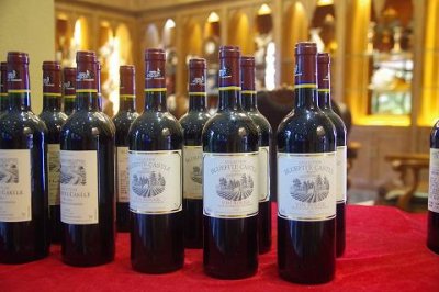 ​凤香老酒价格查询(凤香老酒v30)