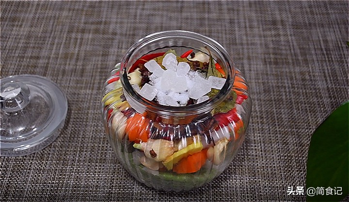 四川泡菜的做法(四川泡菜最正宗的做法步骤)