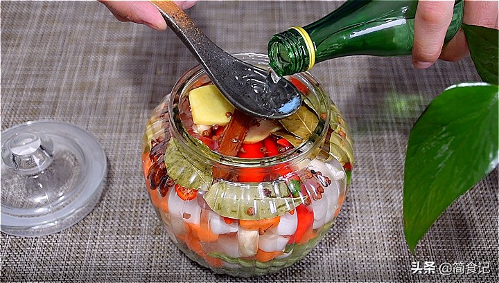 四川泡菜的做法(四川泡菜最正宗的做法步骤)