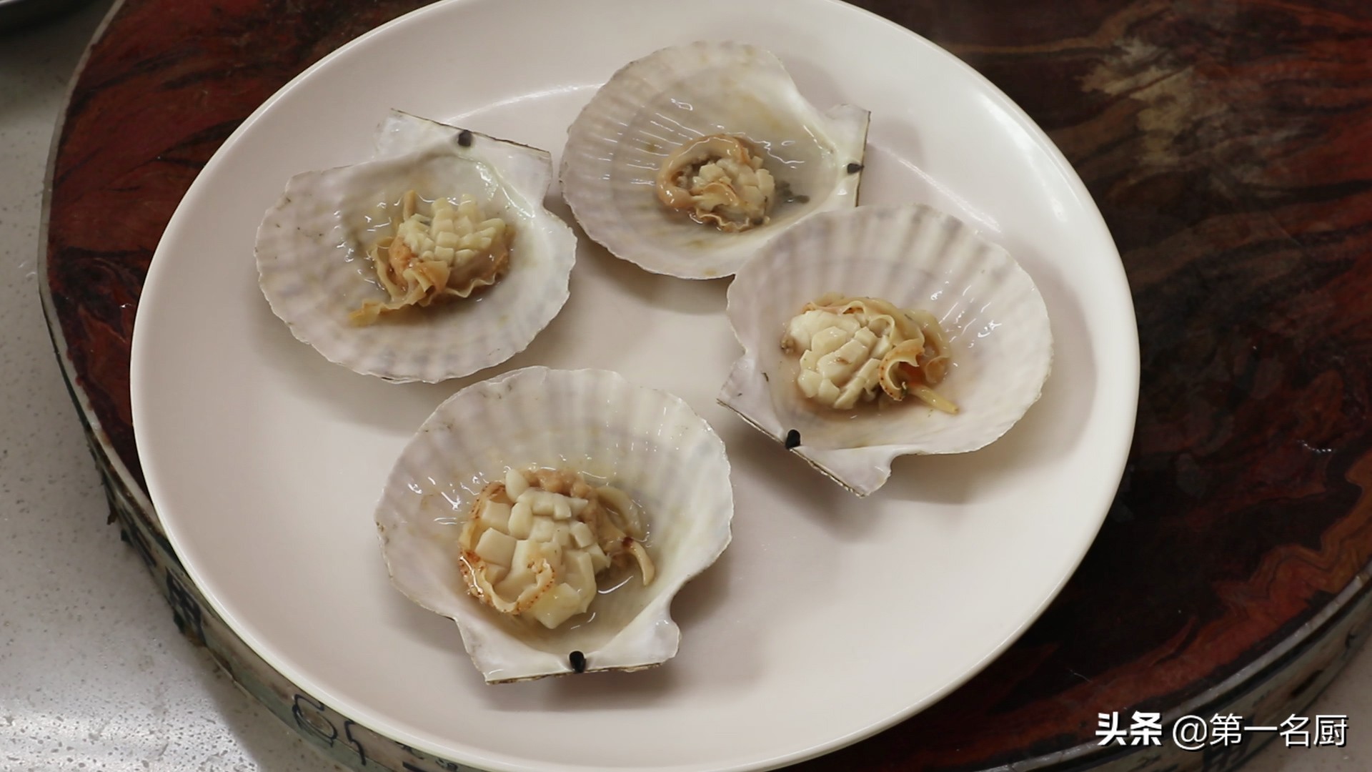 最简单的清蒸扇贝(简单又好吃的家庭版清蒸扇贝做法)