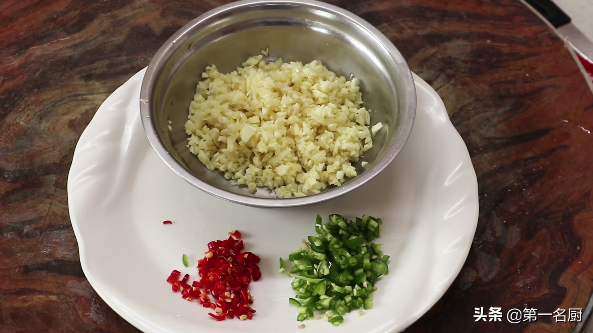 最简单的清蒸扇贝(简单又好吃的家庭版清蒸扇贝做法)