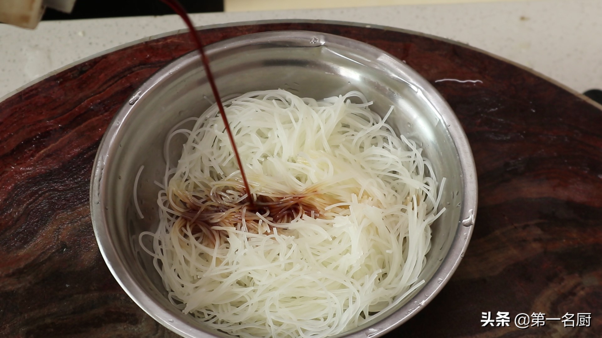 最简单的清蒸扇贝(简单又好吃的家庭版清蒸扇贝做法)