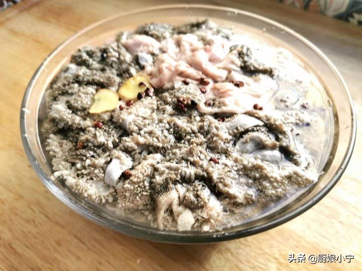 牛毛肚怎么洗才干净（毛肚的清洗方法及麻酱小料的配方）