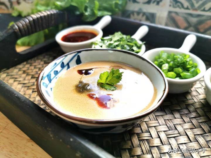 牛毛肚怎么洗才干净（毛肚的清洗方法及麻酱小料的配方）