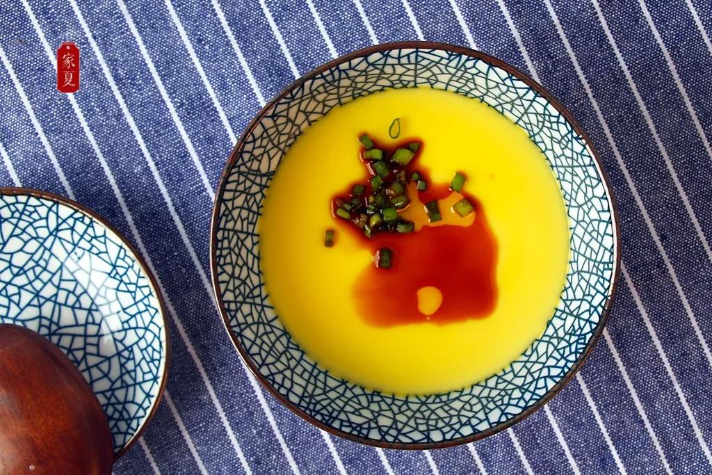 蒸蛋怎么蒸好吃又嫩（3步蒸出完美的鸡蛋羹）