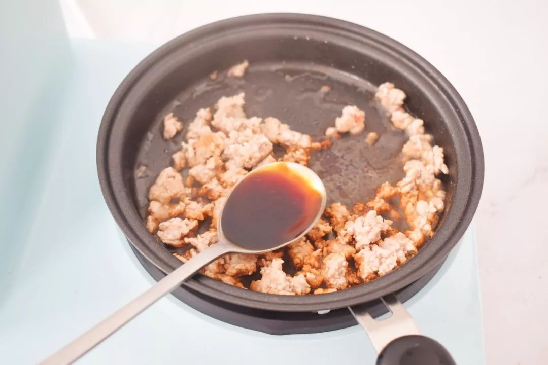 蒸蛋怎么蒸好吃又嫩（3步蒸出完美的鸡蛋羹）