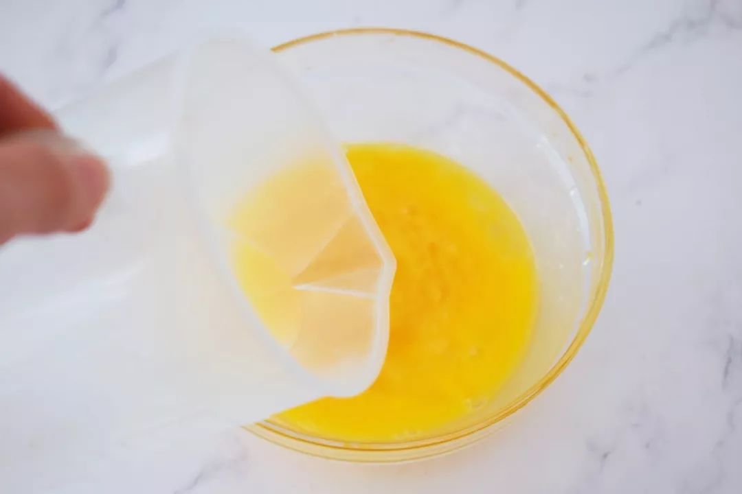 蒸蛋怎么蒸好吃又嫩（3步蒸出完美的鸡蛋羹）