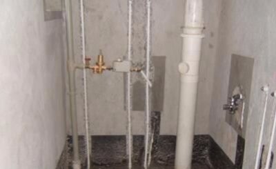 ​水管青苔堵塞如何疏通,黑色水管内壁会长青苔吗