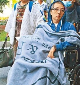 ​音乐才子袁惟仁境遇凄惨，摔倒成植物人卧床不起，儿女均不在身边
