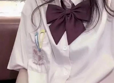 ​和一个人谈恋爱的前提条件（谈恋爱基本的前提条件）