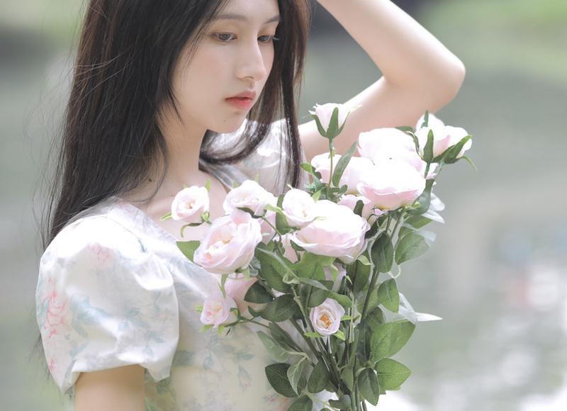 岳母一家5口打包赖住女婿家，父母好吃好喝招待，岳父母落荒而逃