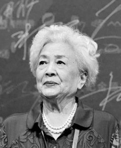 ​谢芳追悼会排面大，穿绿色丝绸寿衣，领导人送花圈，张勇手亲自送