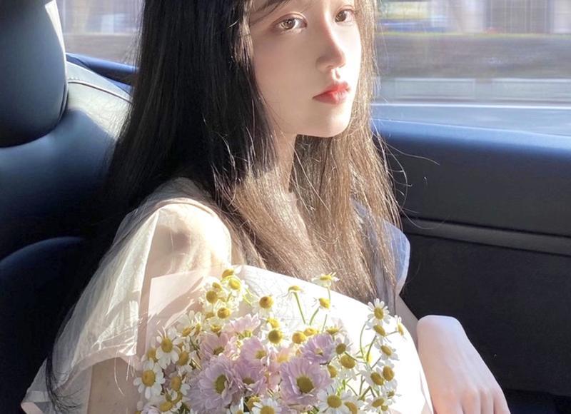 菠萝心变褐色是坏了么 菠萝心变成褐色还能吃吗 菠萝心变褐色是坏了么 菠萝心变成褐色还能吃吗