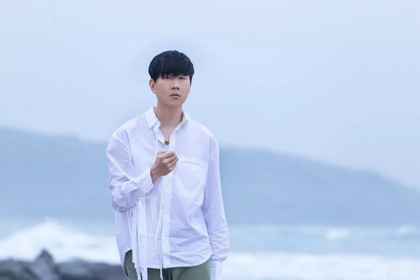 微笑再美再甜是什么歌