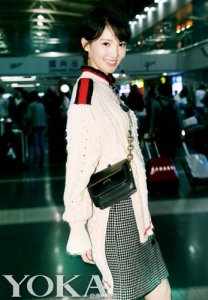 ​金晨2025年怎么了(金晨脸怎么了)