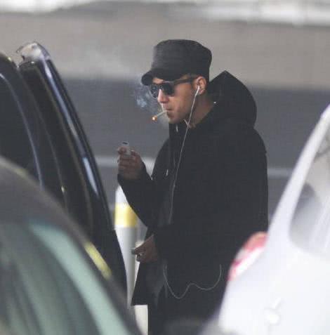 杨幂要息影安胎,与刘恺威两年前就分手?孩子爸爸是他?