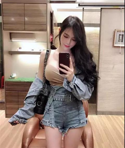 嘴笨如何跟相亲对象聊天，初次和相亲对象怎么聊天