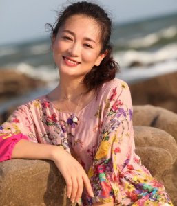 ​知名演员涓子：当红时低调嫁圈外丈夫，先后生两子，46岁越活越美