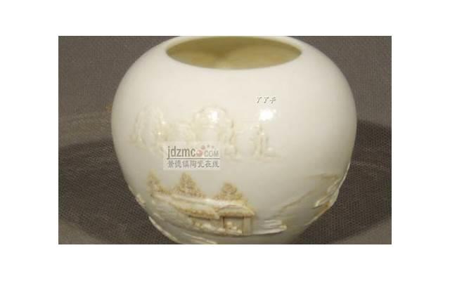 别指望别人都懂你，没光的时候，连影子都会离开你