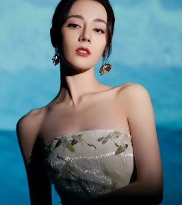 ​迪丽热巴：外貌甜美，气质出众，演技出色，未来能否成为国际巨星
