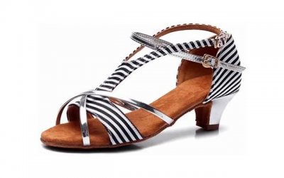 ​烦躁到极点？教你5招缓解情绪，恢复爱情甜蜜