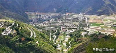 ​铜都绿汁 凤凰花开