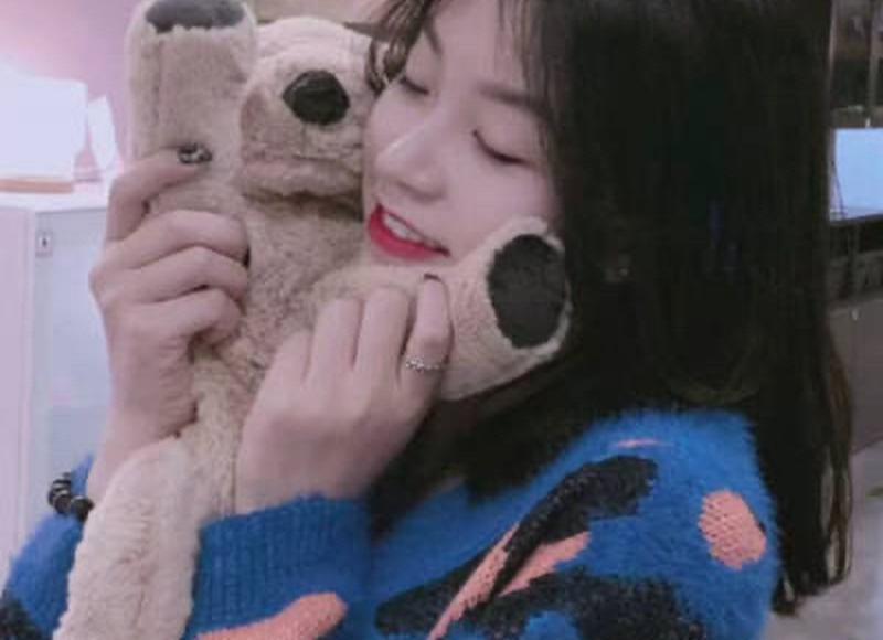 我能控制女神让她对我言听计从