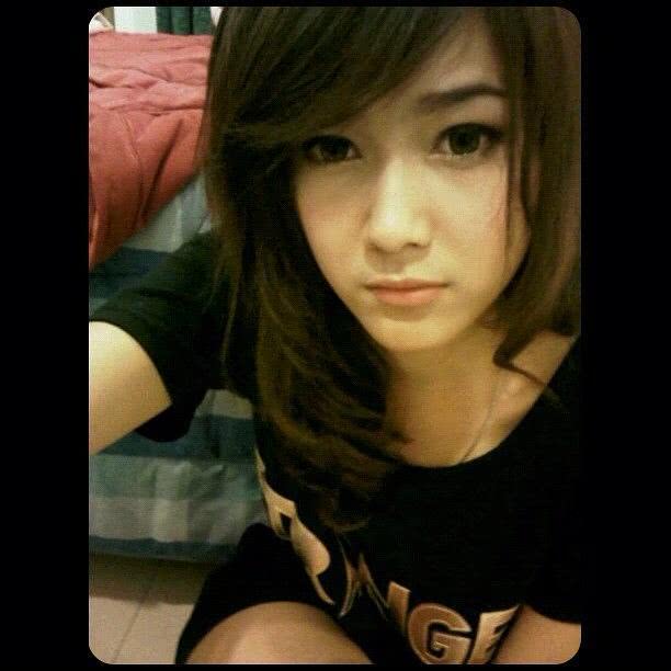 娜塔莎·劳佳姆个人资料写真作品