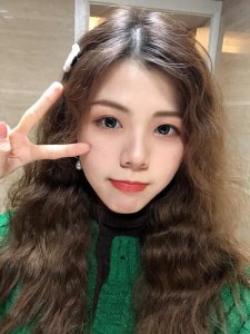 ​中大五院肿瘤中心医护团队助力95后抗癌女孩重返校园