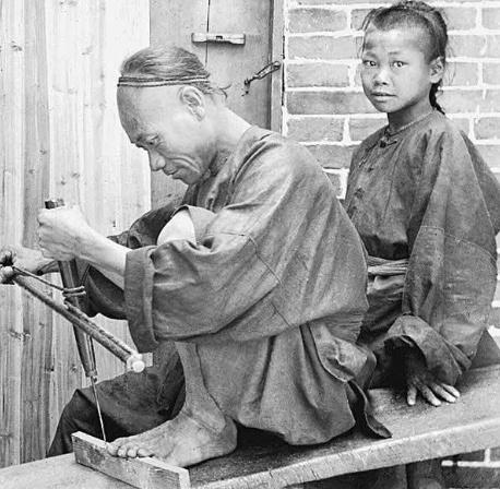 十张罕见晚清社会老照片：第六张让人不忍,太心酸！