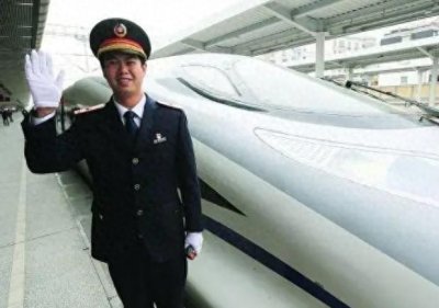 ​高铁司机一年能挣多少钱？工作5年的司机晒出存款，以为看错了