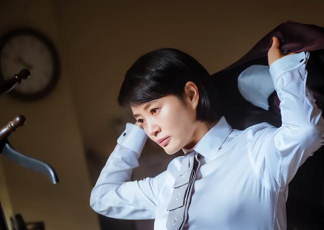 求求顶流做个人吧结局(韩顶流影后好惨)(2)