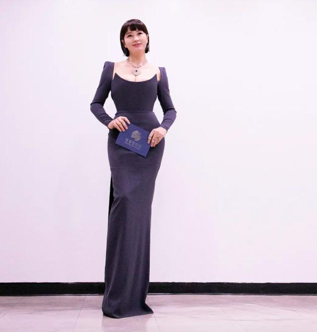 求求顶流做个人吧结局(韩顶流影后好惨)(25)