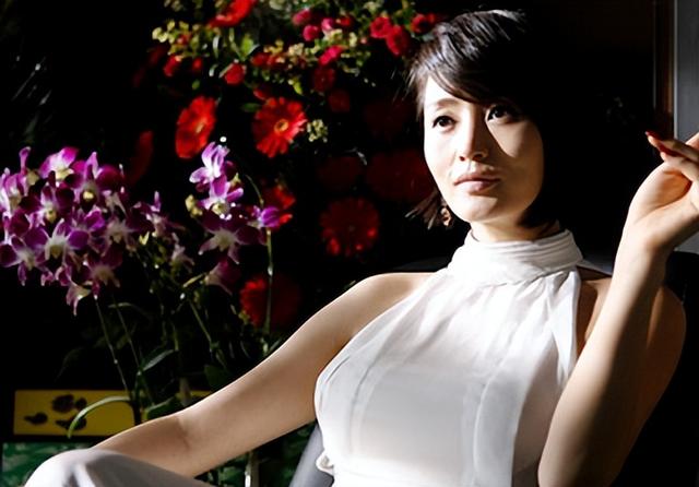 求求顶流做个人吧结局(韩顶流影后好惨)(4)