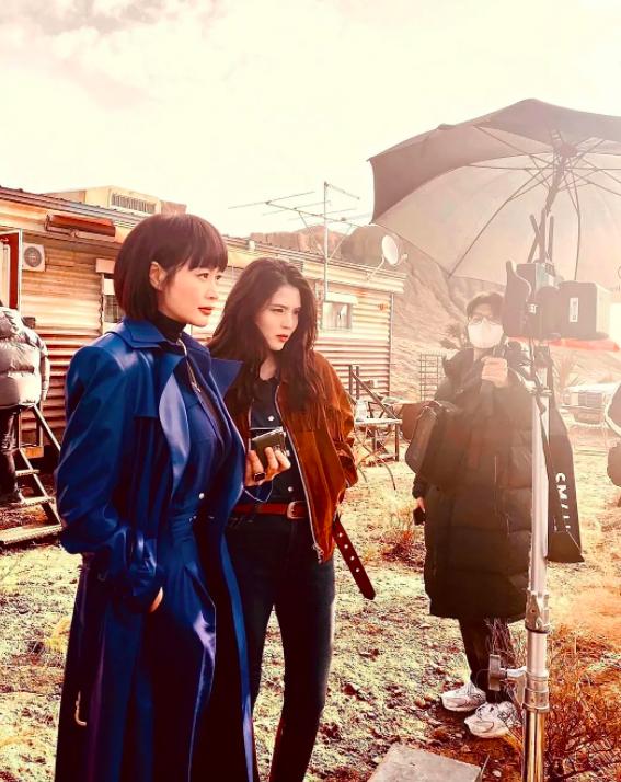 求求顶流做个人吧结局(韩顶流影后好惨)(27)