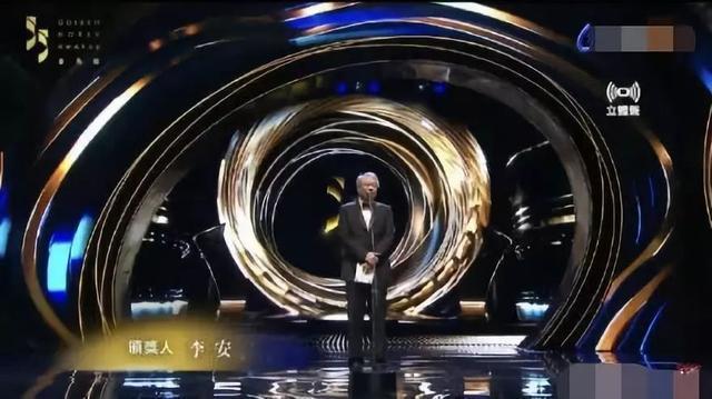 巩俐凭什么能刚金马奖？